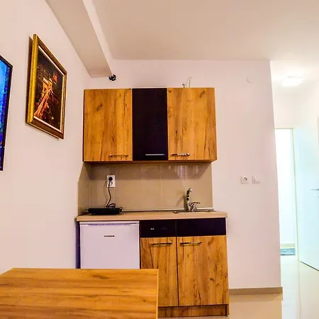 Apel Luxury Apartment Nis Exterior photo